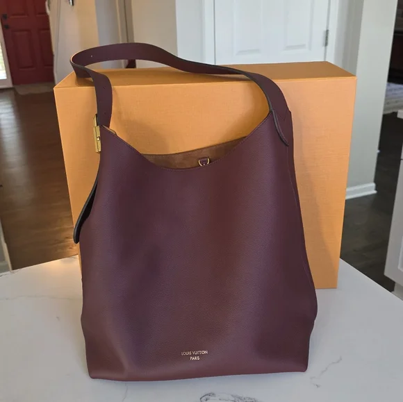 Louis Vuitton Low Key Tote Only - Picture 1 of 11